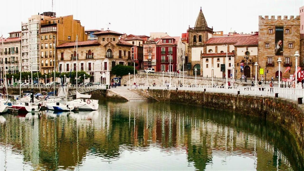 The Old Palace Tower / La Torre Del Palacion Cudillero Eksteriør bilde