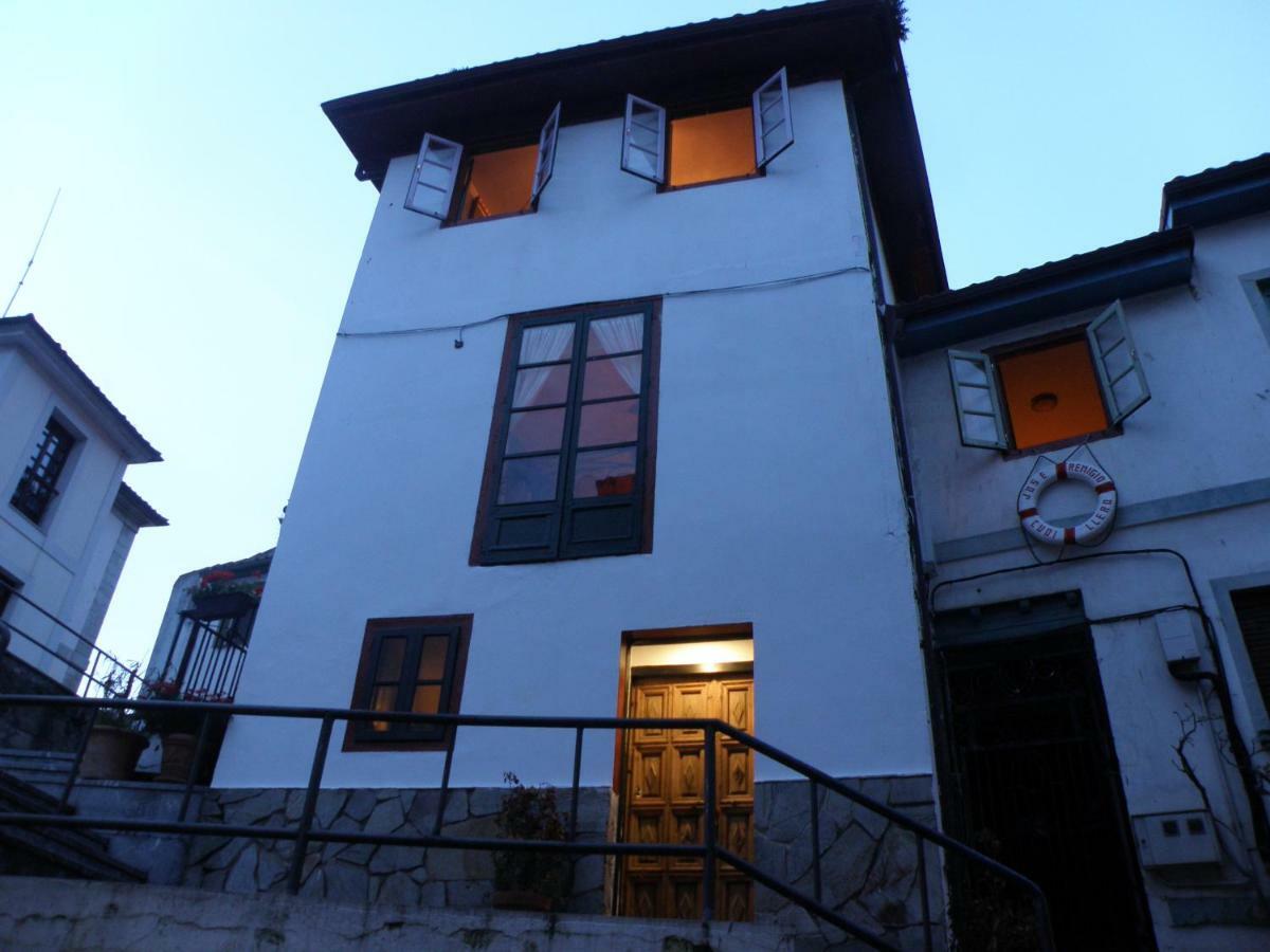 The Old Palace Tower / La Torre Del Palacion Cudillero Eksteriør bilde
